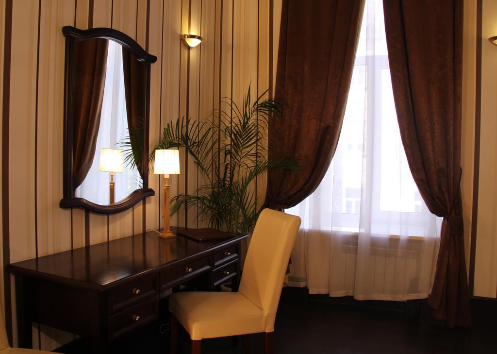 Hotel Business Apartments Dnipro Esterno foto