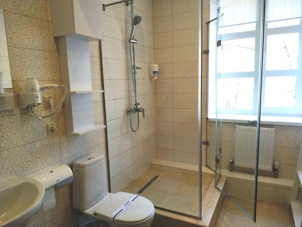 Hotel Business Apartments Dnipro Esterno foto
